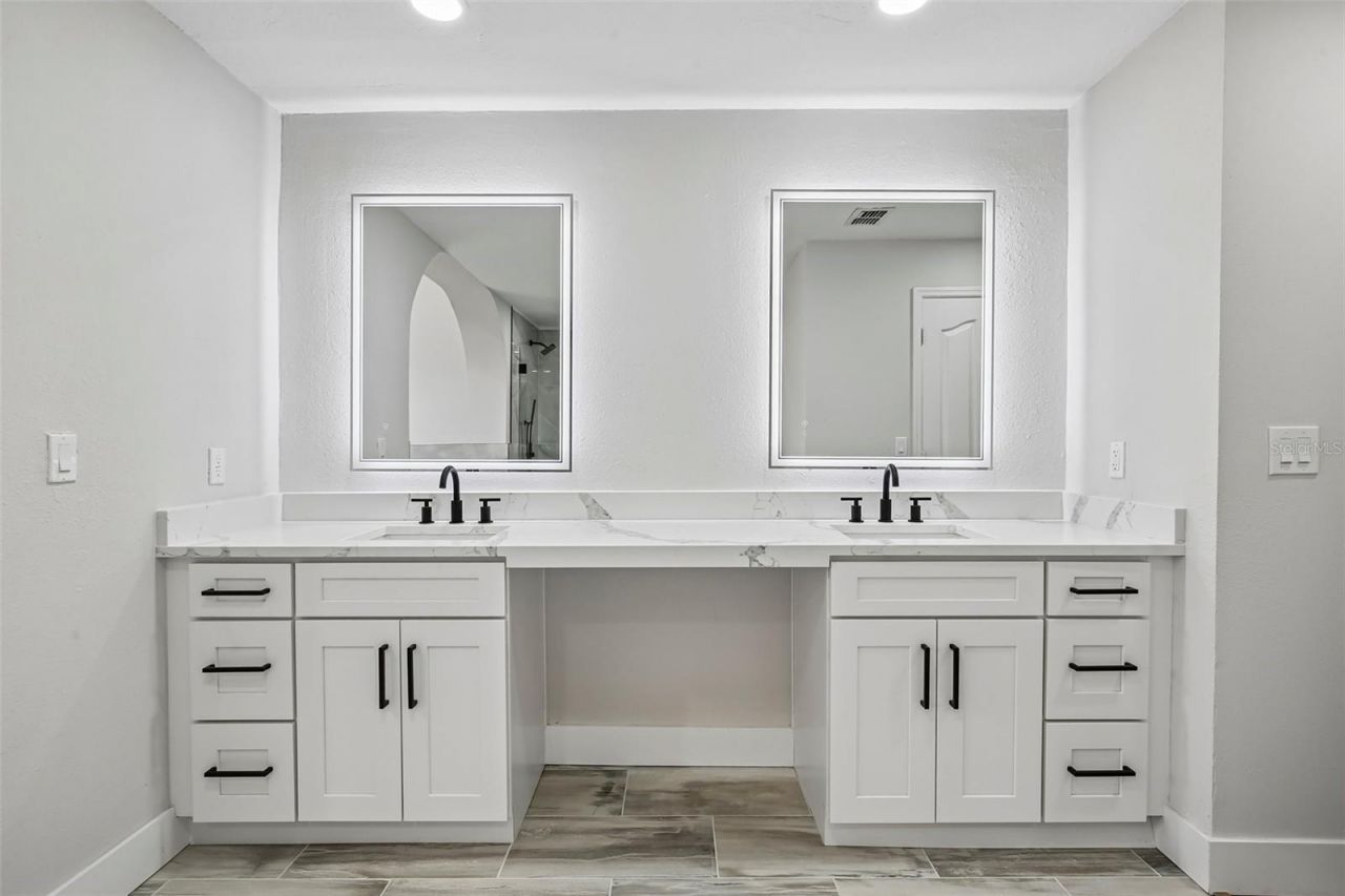 3093 Crest Drive, Clearwater, FL 33759 Photo