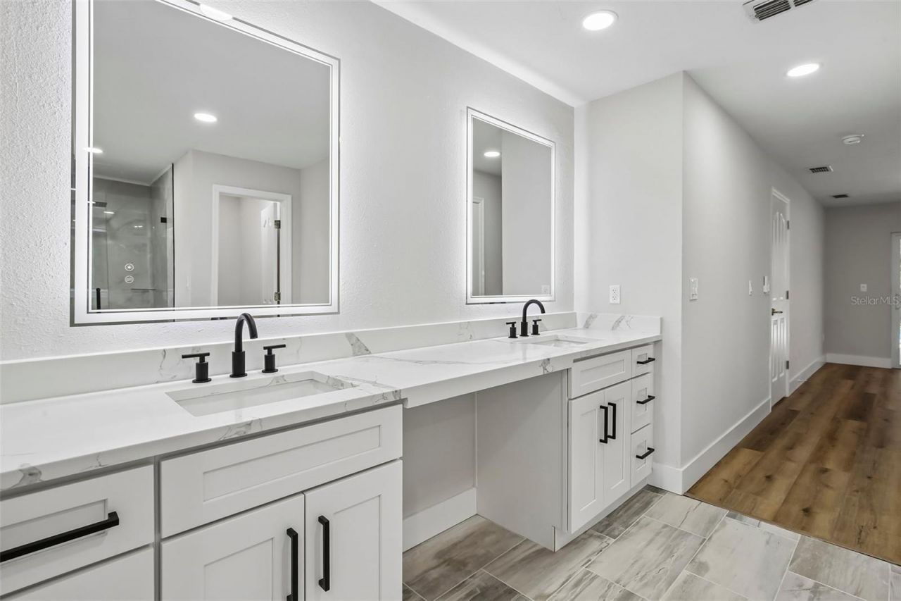 3093 Crest Drive, Clearwater, FL 33759 Photo