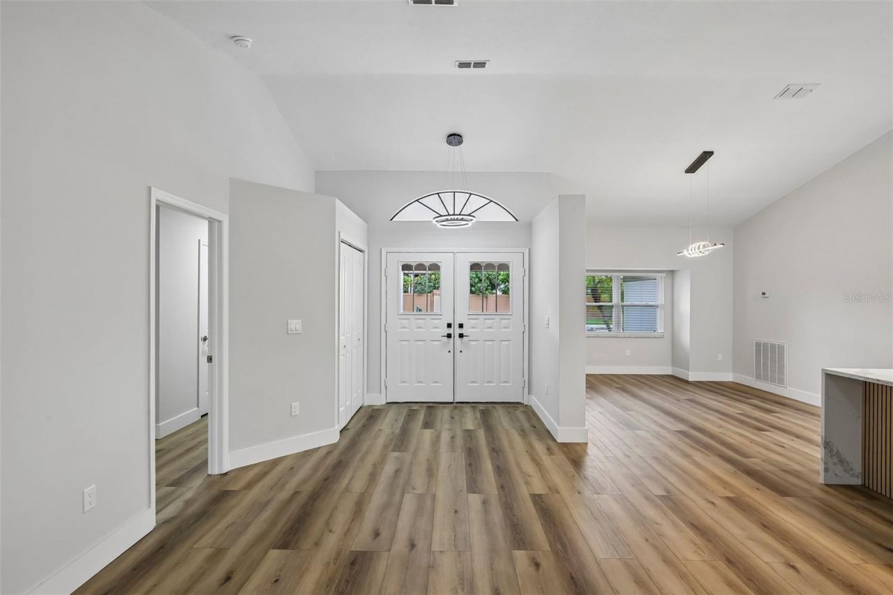 3093 Crest Drive, Clearwater, FL 33759 Photo
