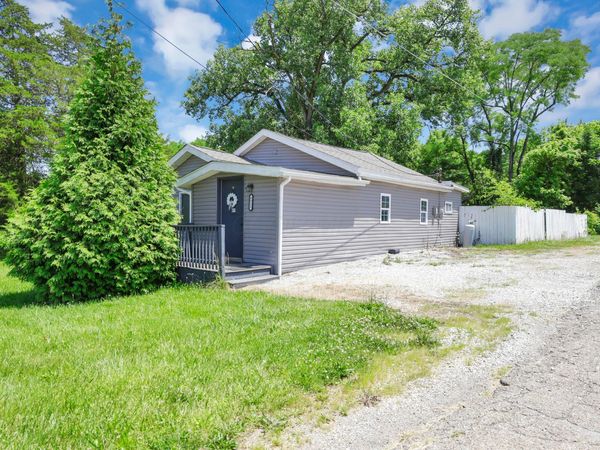 6955 London Groveport Road , Grove City, OH 43123