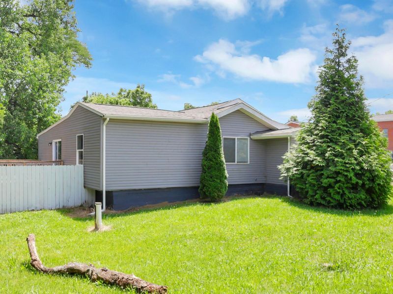 6955 London Groveport Road , Grove City, OH 43123 Photo 2