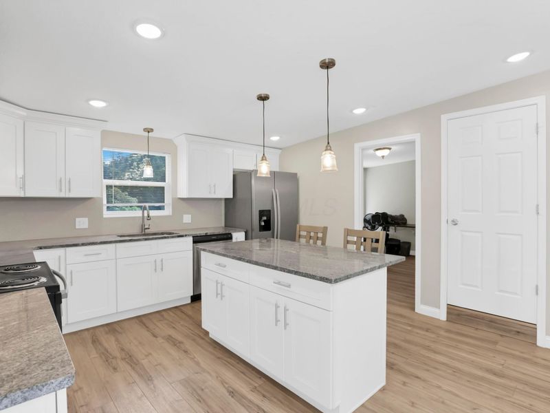 6955 London Groveport Road , Grove City, OH 43123 Photo 9