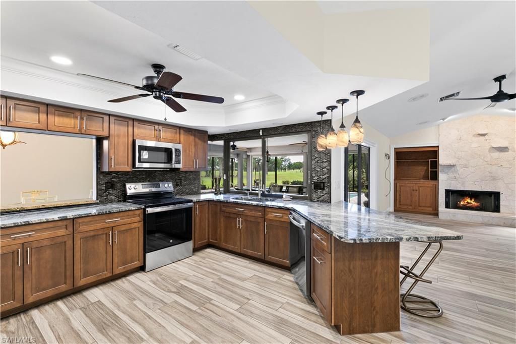 2010 Imperial Golf Course Blvd, Naples, FL 34110 Photo