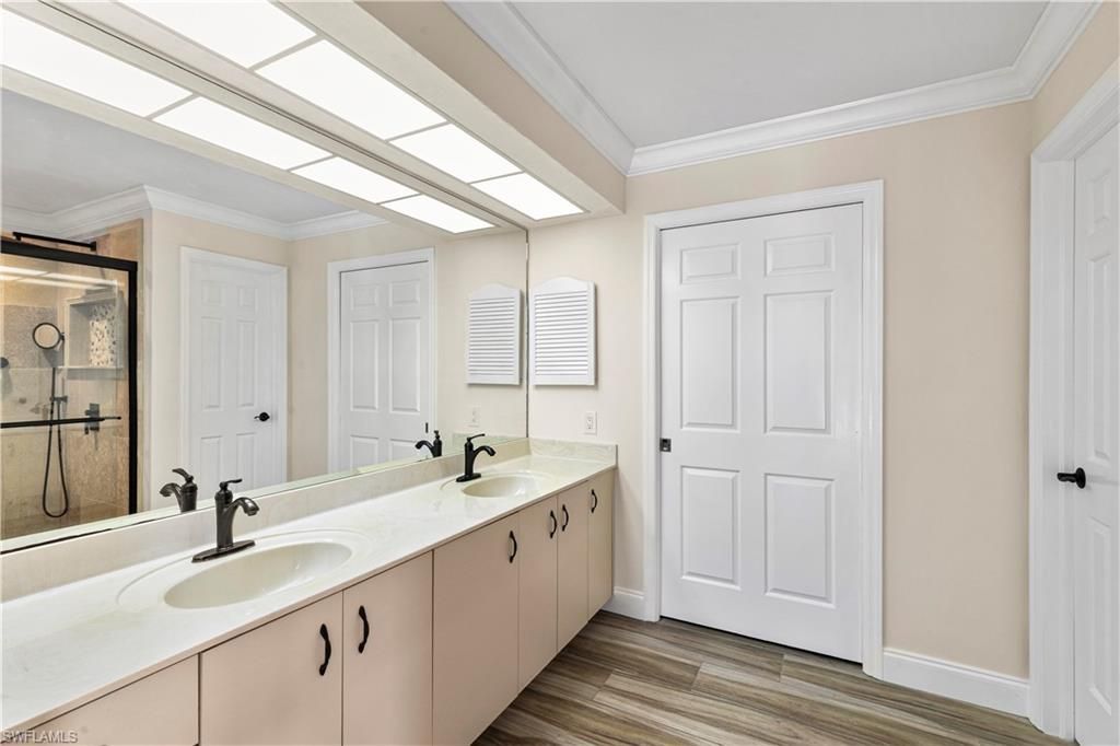 2010 Imperial Golf Course Blvd, Naples, FL 34110 Photo