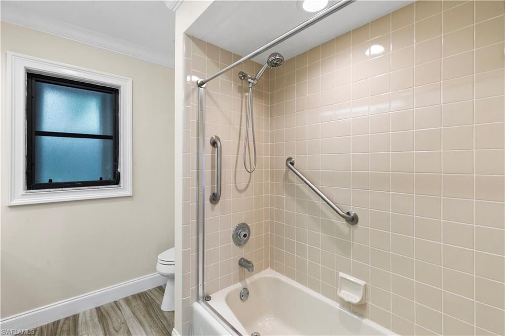 2010 Imperial Golf Course Blvd, Naples, FL 34110 Photo