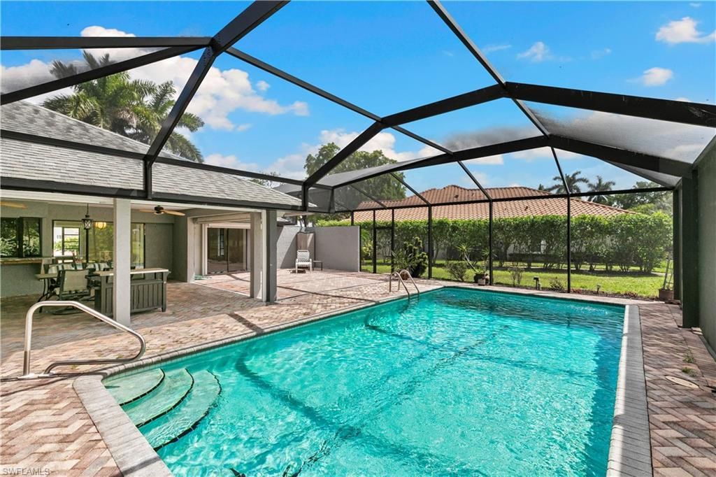 2010 Imperial Golf Course Blvd, Naples, FL 34110 Photo