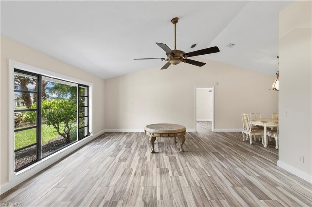 2010 Imperial Golf Course Blvd, Naples, FL 34110 Photo