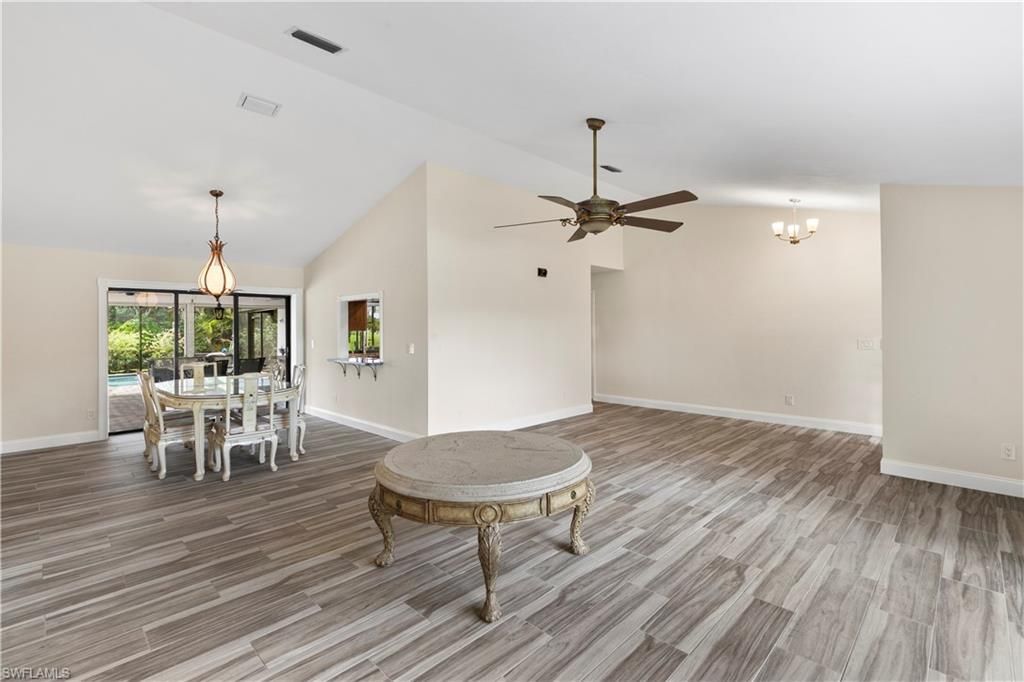 2010 Imperial Golf Course Blvd, Naples, FL 34110 Photo