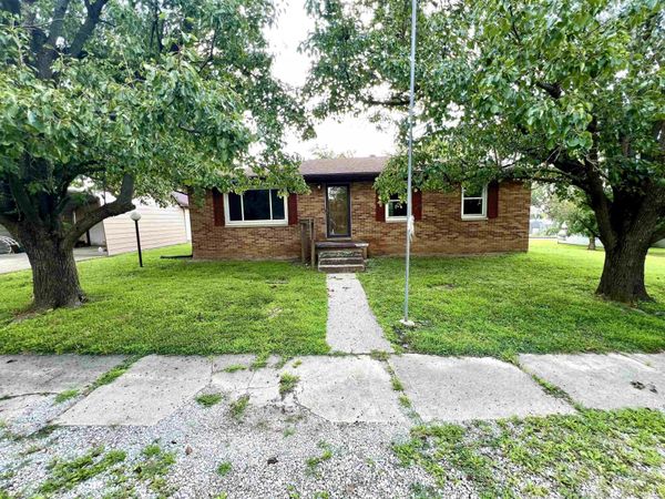 5254 S Washington Street, Oakland City, IN 47660