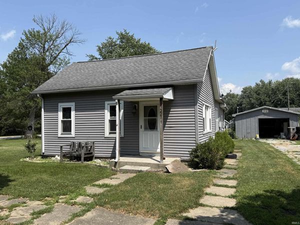 227 N Brooks Street, Francesville, IN 47946