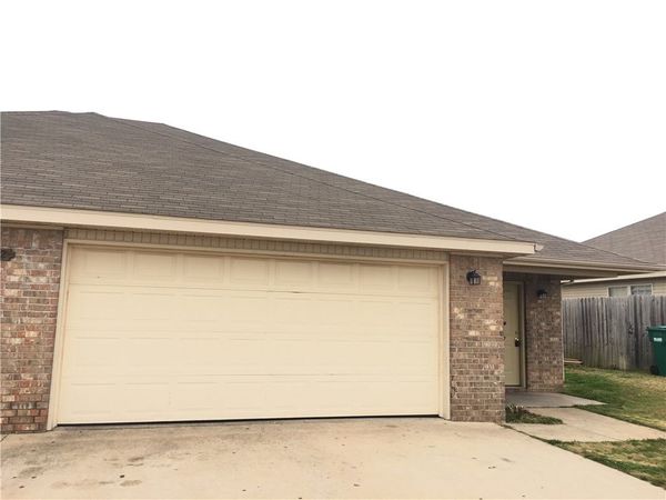 962 Remington Drive, Unit A, Springdale, AR 72764