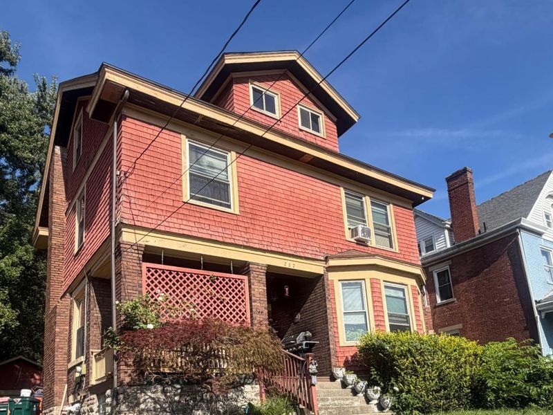 737 Hawthorne Avenue, Cincinnati, OH 45205 Photo 7