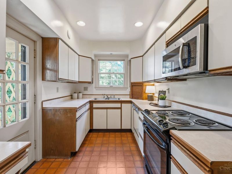 3927 N Cliff Lane, Cincinnati, OH 45220 Photo 28