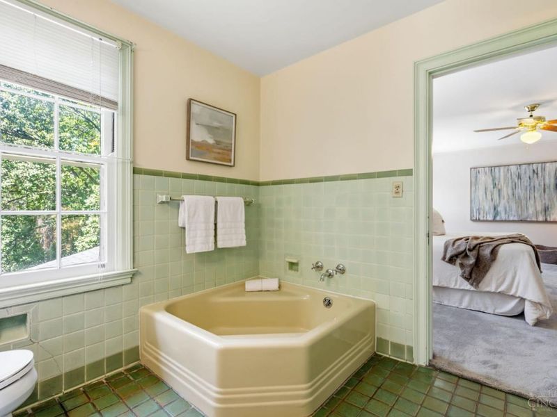 3927 N Cliff Lane, Cincinnati, OH 45220 Photo 38
