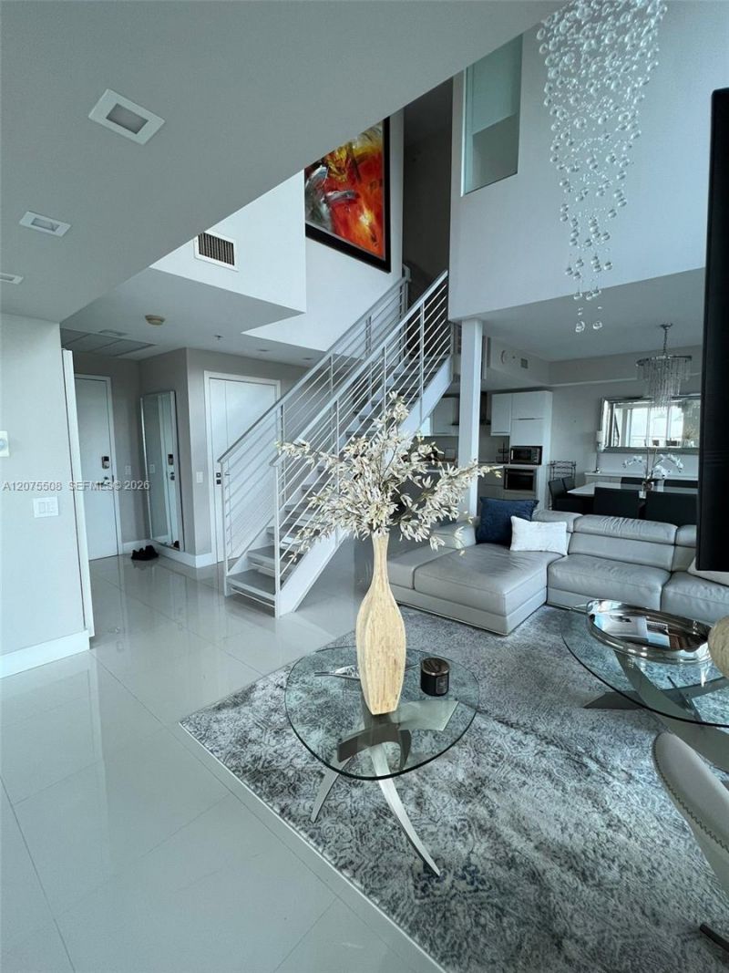 60 SW 13th St, Unit 5210, Miami, FL 33130 Photo