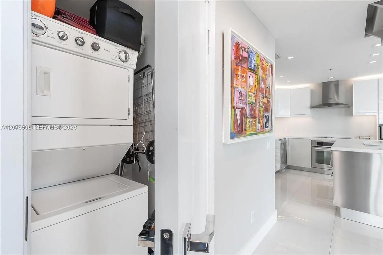 60 SW 13th St, Unit 5210, Miami, FL 33130 Photo