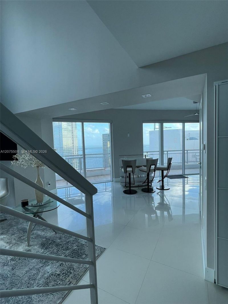 60 SW 13th St, Unit 5210, Miami, FL 33130 Photo
