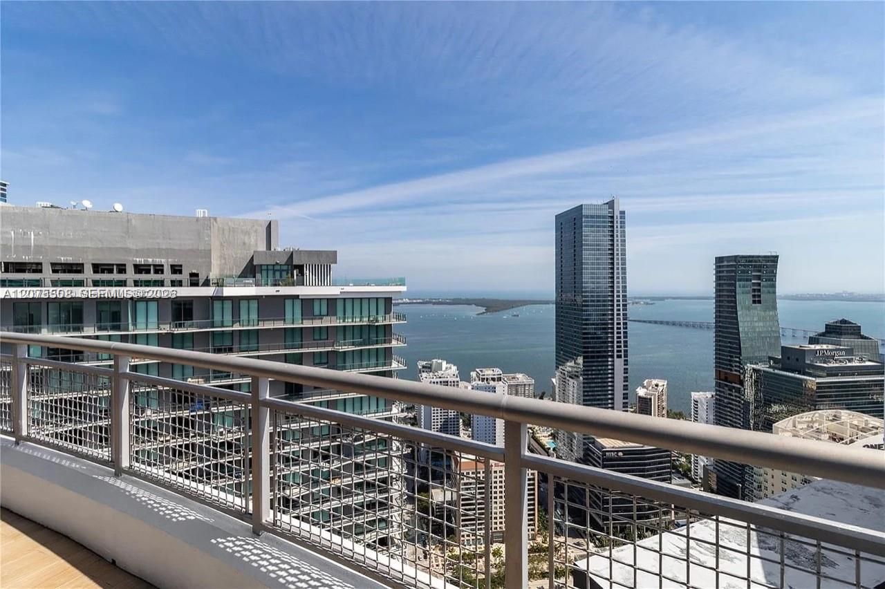 60 SW 13th St, Unit 5210, Miami, FL 33130 Photo