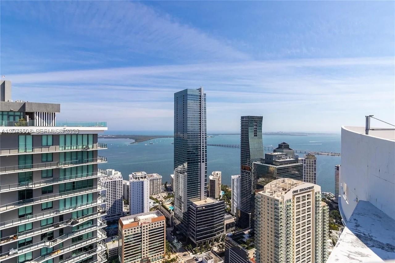60 SW 13th St, Unit 5210, Miami, FL 33130 Photo