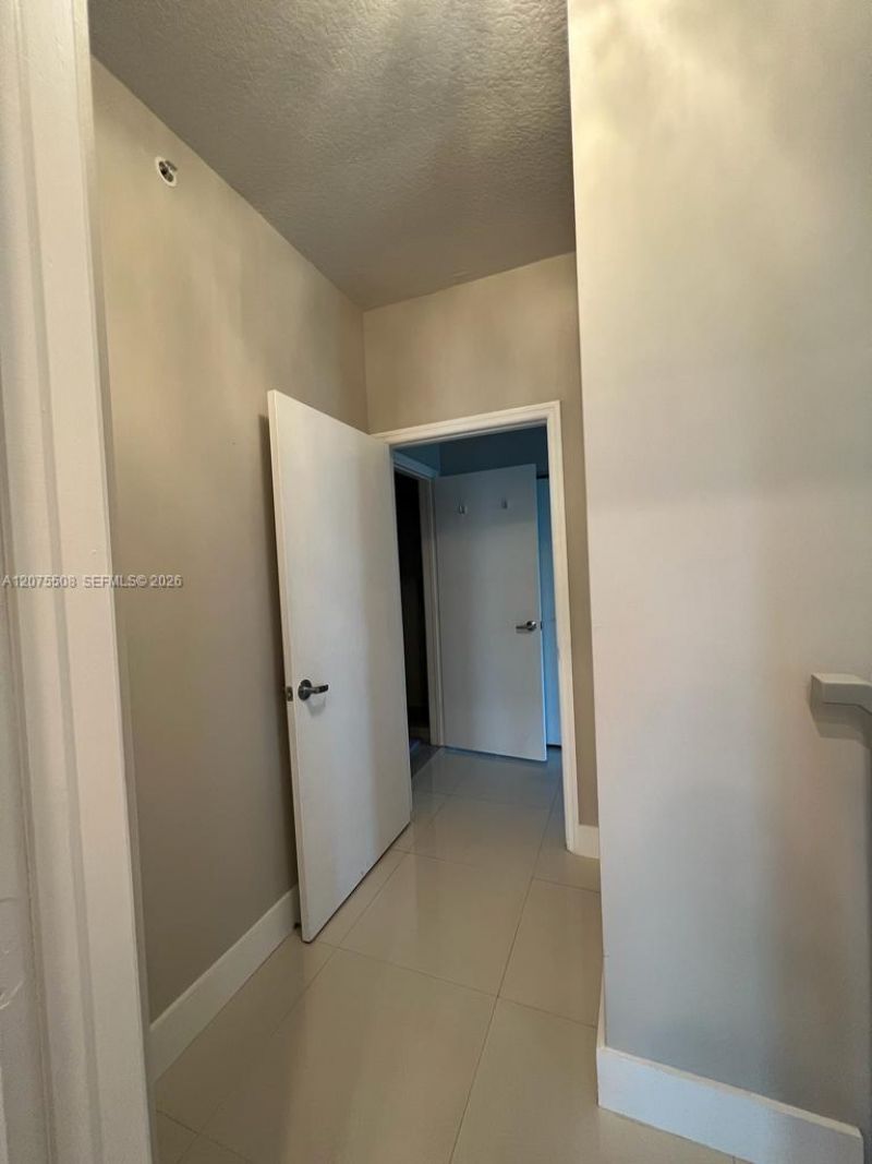 60 SW 13th St, Unit 5210, Miami, FL 33130 Photo
