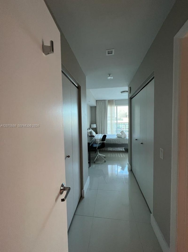 60 SW 13th St, Unit 5210, Miami, FL 33130 Photo