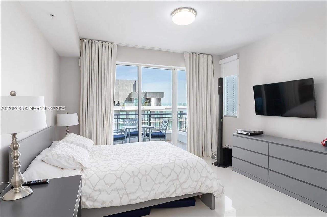 60 SW 13th St, Unit 5210, Miami, FL 33130 Photo