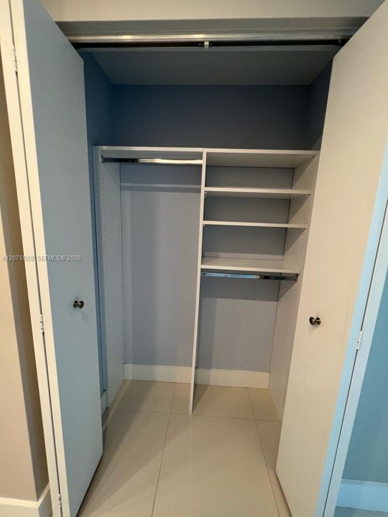 60 SW 13th St, Unit 5210, Miami, FL 33130 Photo