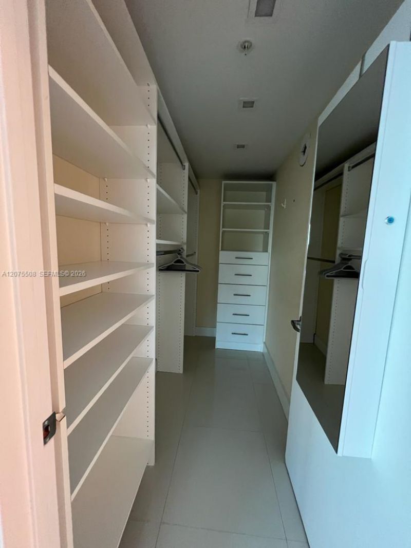 60 SW 13th St, Unit 5210, Miami, FL 33130 Photo