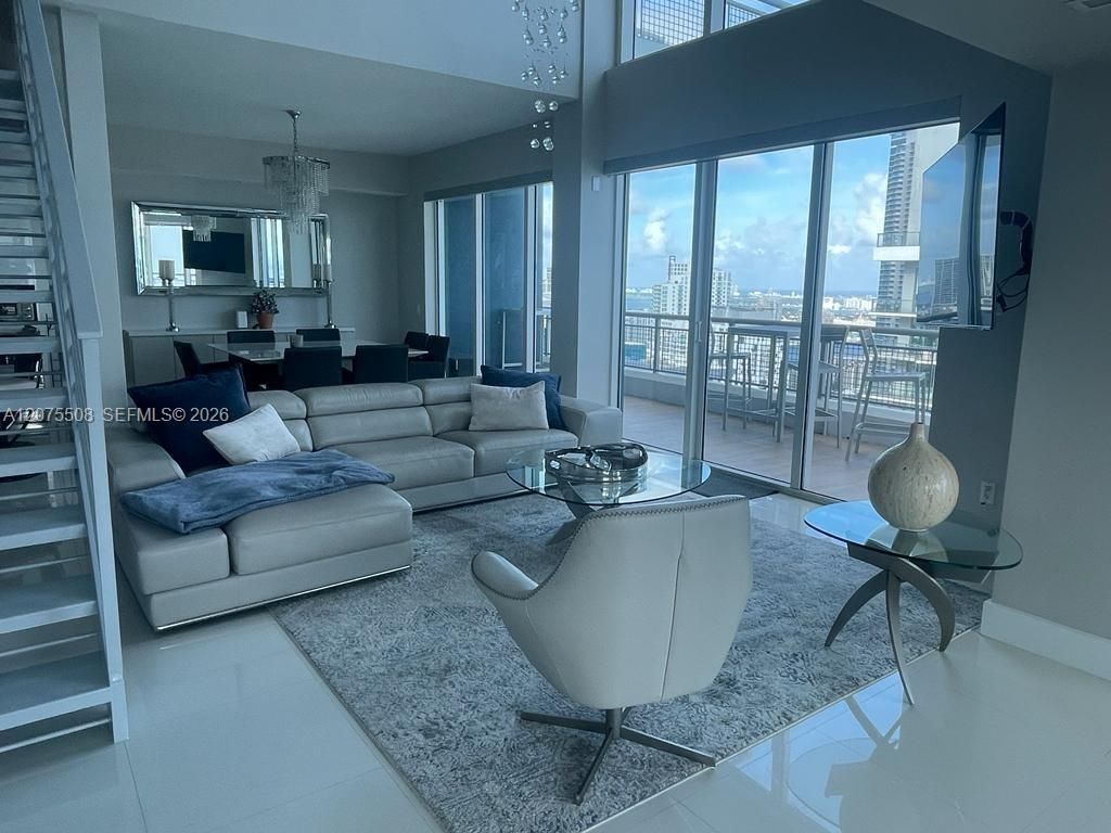 60 SW 13th St, Unit 5210, Miami, FL 33130 Photo