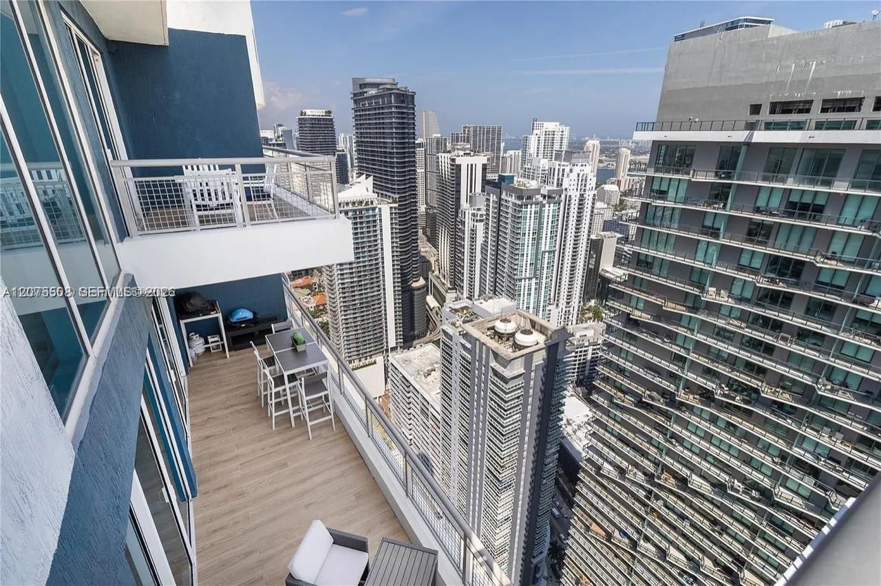 60 SW 13th St, Unit 5210, Miami, FL 33130 Photo