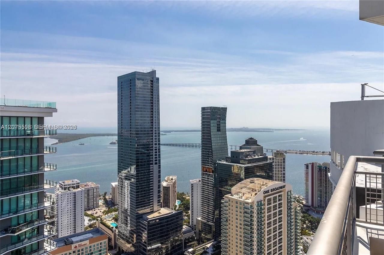 60 SW 13th St, Unit 5210, Miami, FL 33130 Photo
