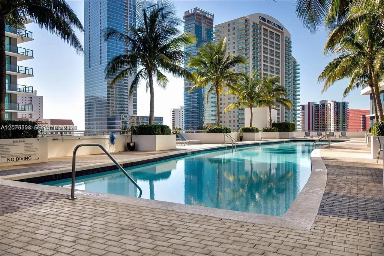 60 SW 13th St, Unit 5210, Miami, FL 33130 Photo