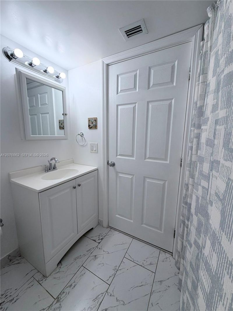 9731 Fontainebleau Blvd , Unit F108, Miami, FL 33172 Photo