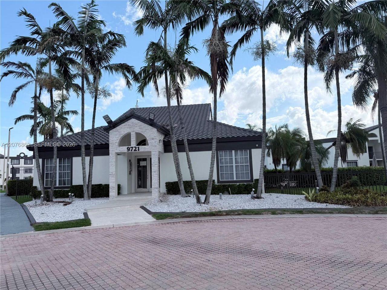 9731 Fontainebleau Blvd , Unit F108, Miami, FL 33172 Photo