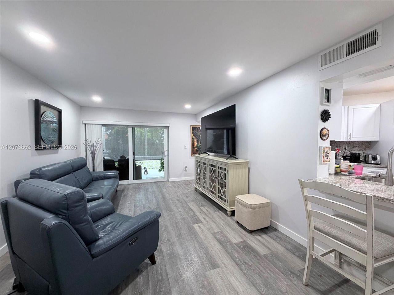 9731 Fontainebleau Blvd , Unit F108, Miami, FL 33172 Photo