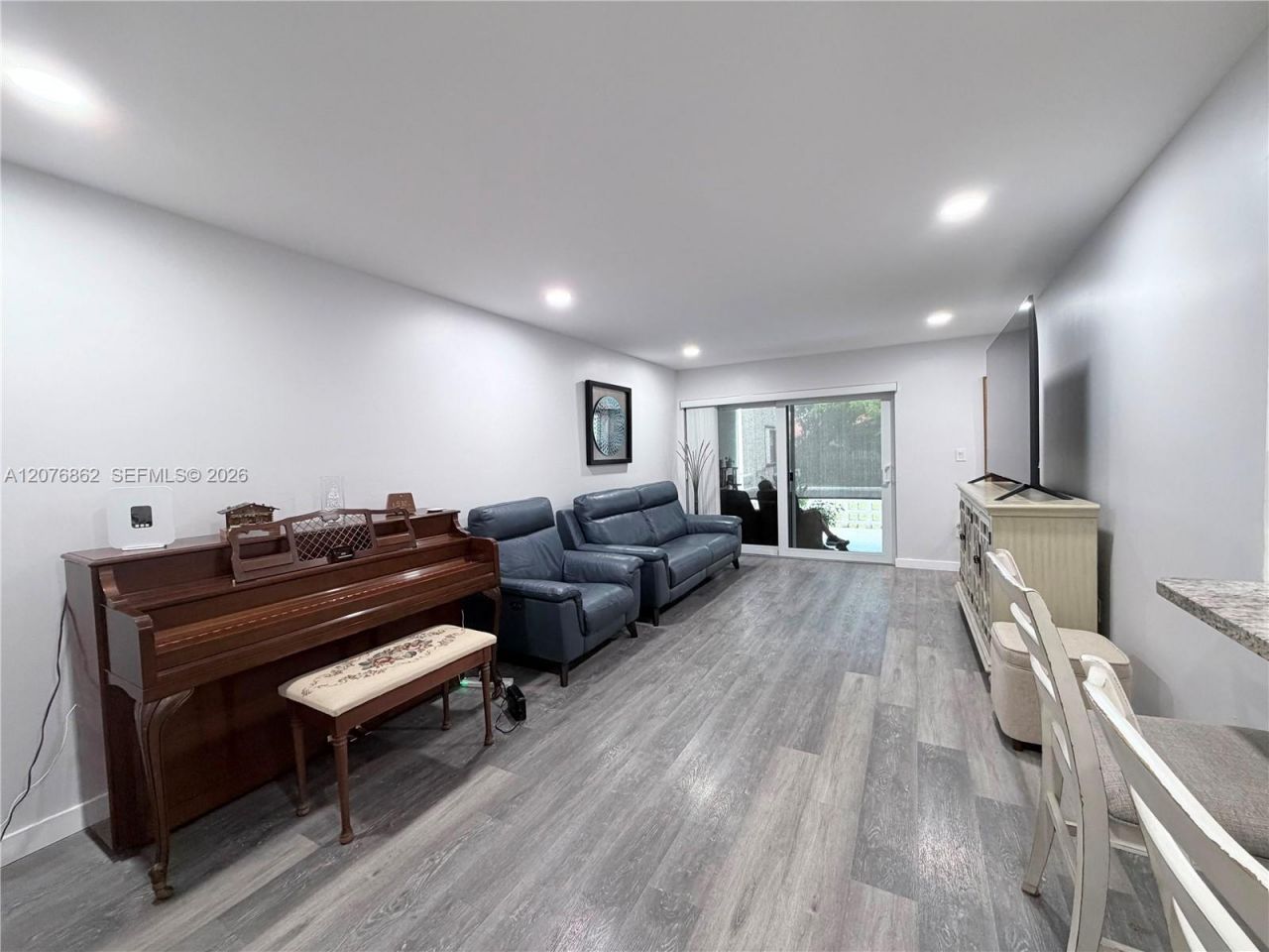 9731 Fontainebleau Blvd , Unit F108, Miami, FL 33172 Photo