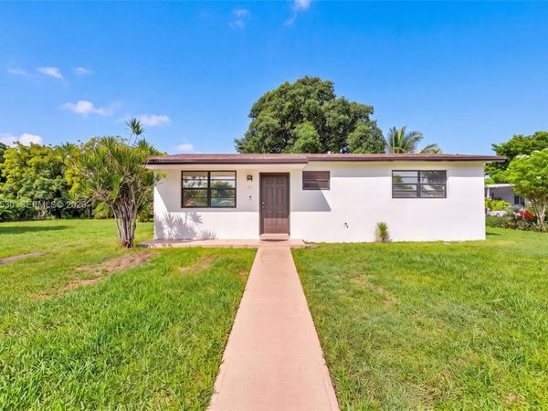 19721 SW 114th Ct , Miami, FL 33157