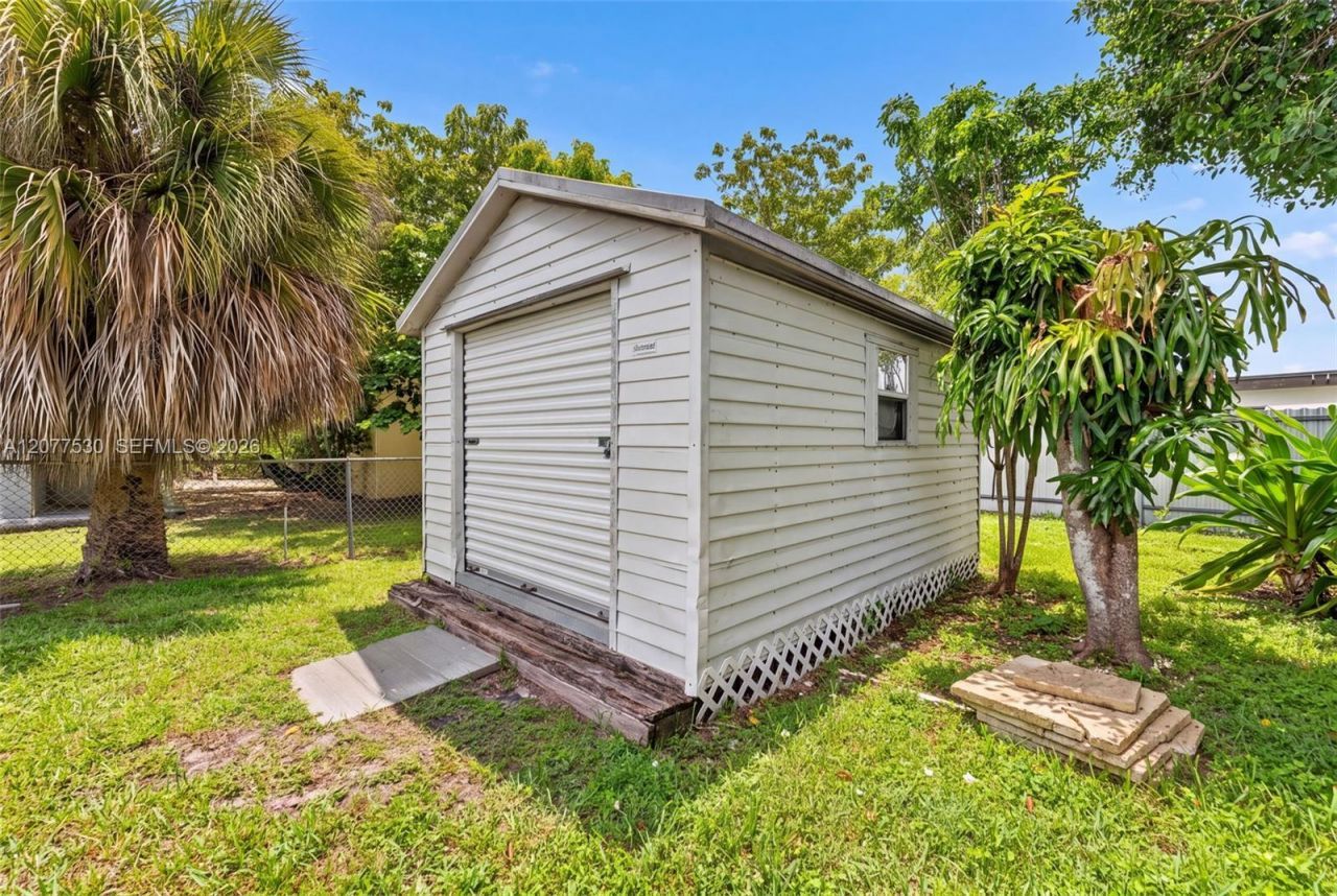 19721 SW 114th Ct , Miami, FL 33157 Photo