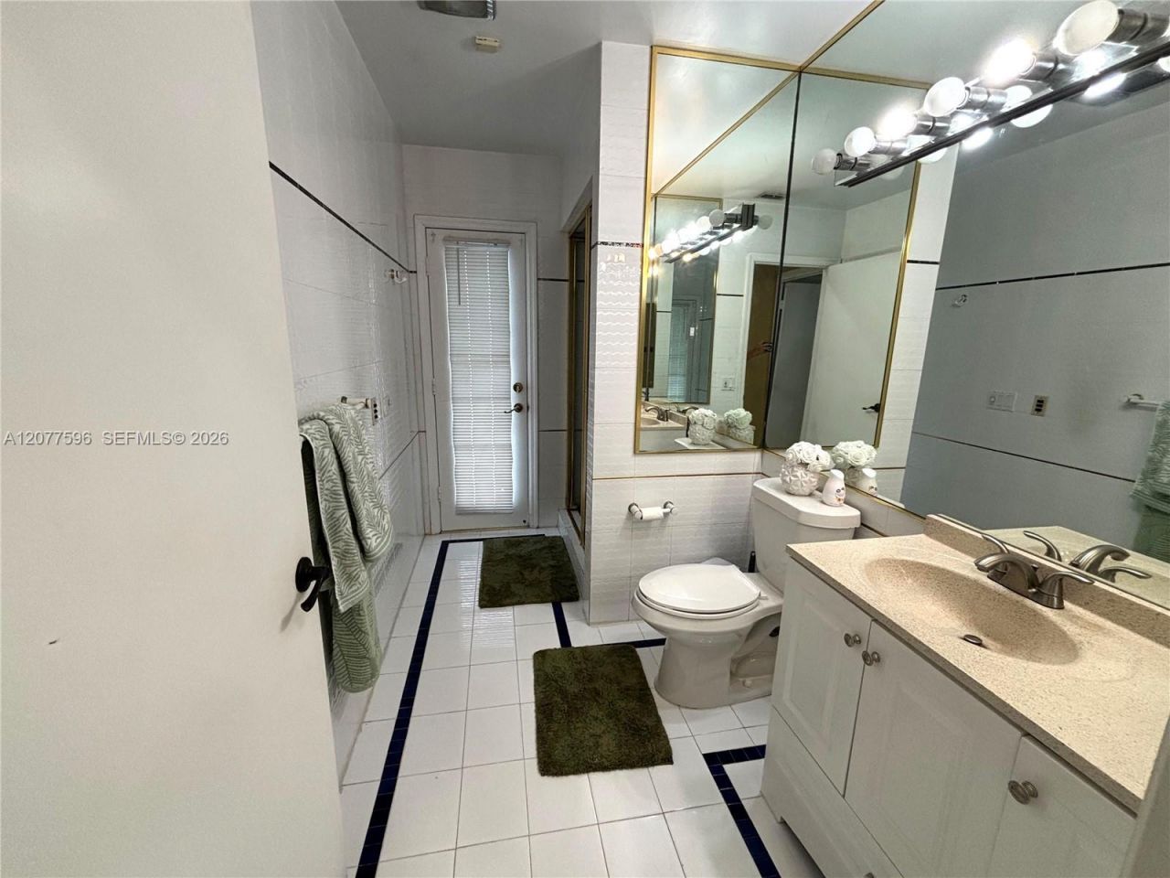 14629 Glencairn Rd, Miami Lakes, FL 33016 Photo