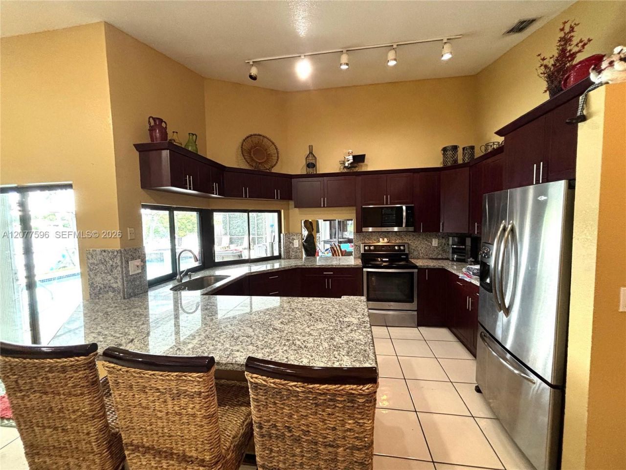 14629 Glencairn Rd, Miami Lakes, FL 33016 Photo
