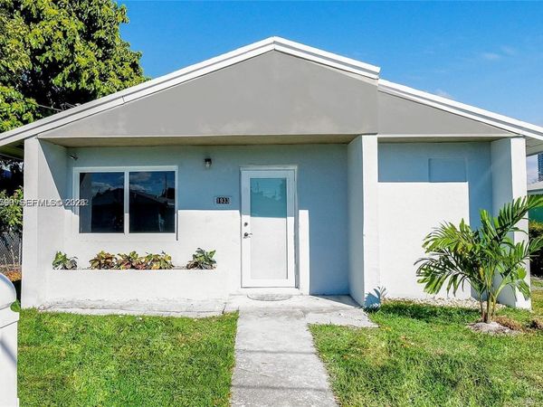 1933 NW 2nd Ct , Miami, FL 33136
