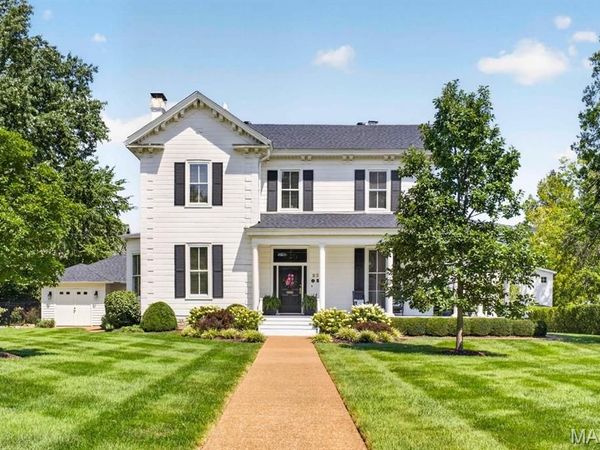 235 E Jefferson Avenue, Kirkwood, MO 63122