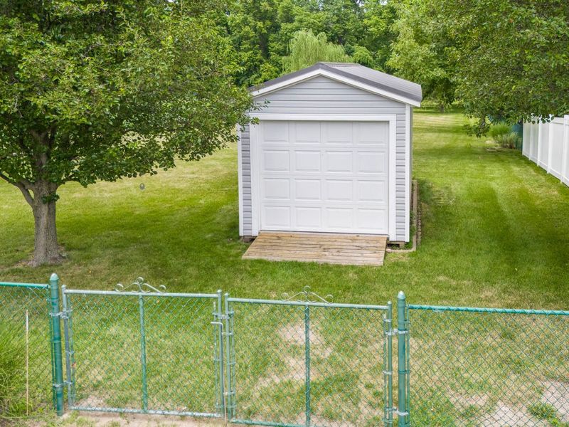 1084 Kingsgate Road, Springfield, OH 45503 Photo 14