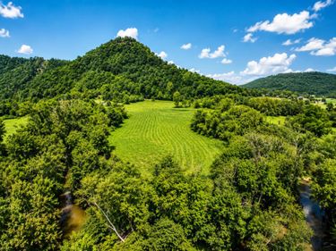 2924 Red Lick Road, Irvine, KY 40336