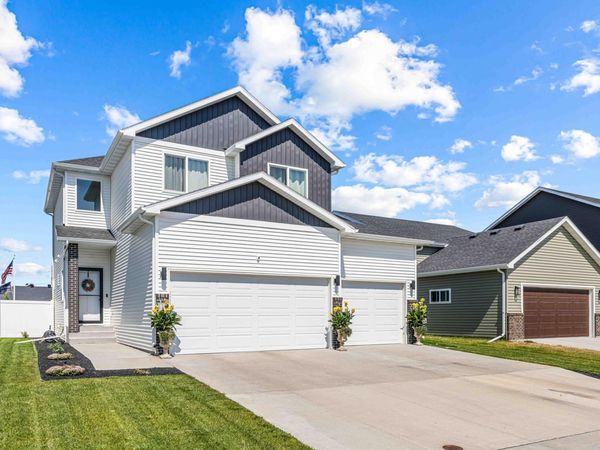 1338 27th Avenue W, West Fargo, ND 58078