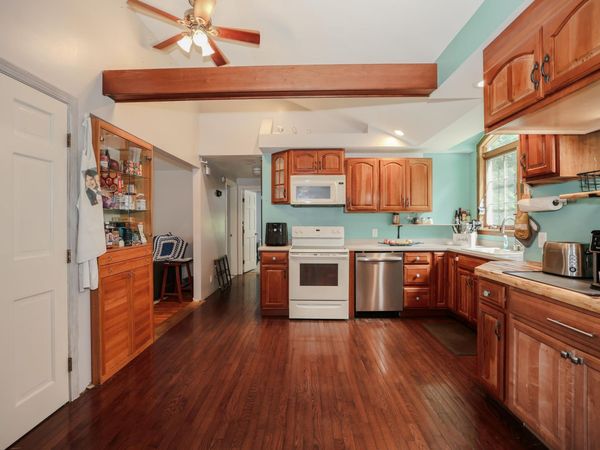 10 Kendall Pond Road, Derry, NH 03038
