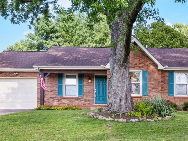 737 W Creek Dr, Clarksville, TN 37040