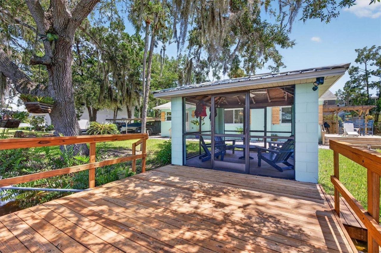6086 Island Drive , Weeki Wachee, FL 34607 Photo
