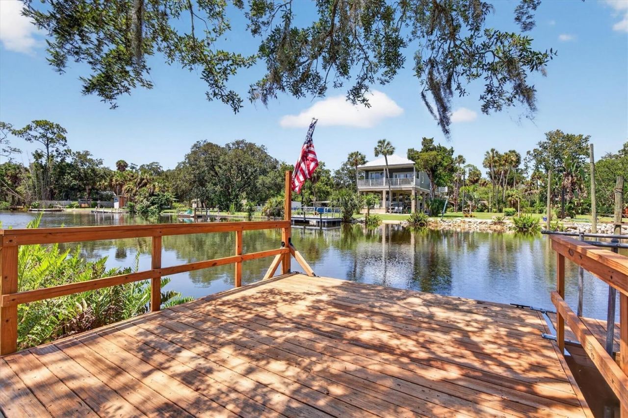 6086 Island Drive , Weeki Wachee, FL 34607 Photo