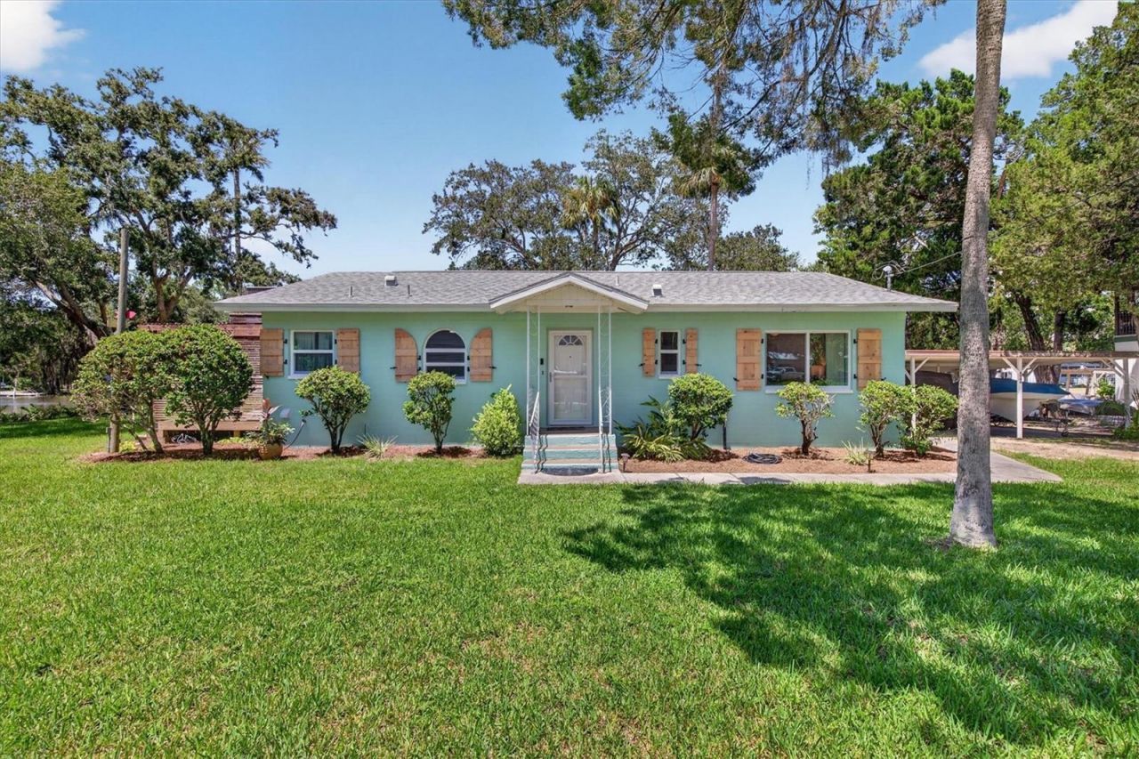 6086 Island Drive , Weeki Wachee, FL 34607 Photo